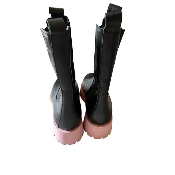 Steve Madden Black & Pink Midrise Chelsea Leather  Boots  size 7 - Picture 3 of 5